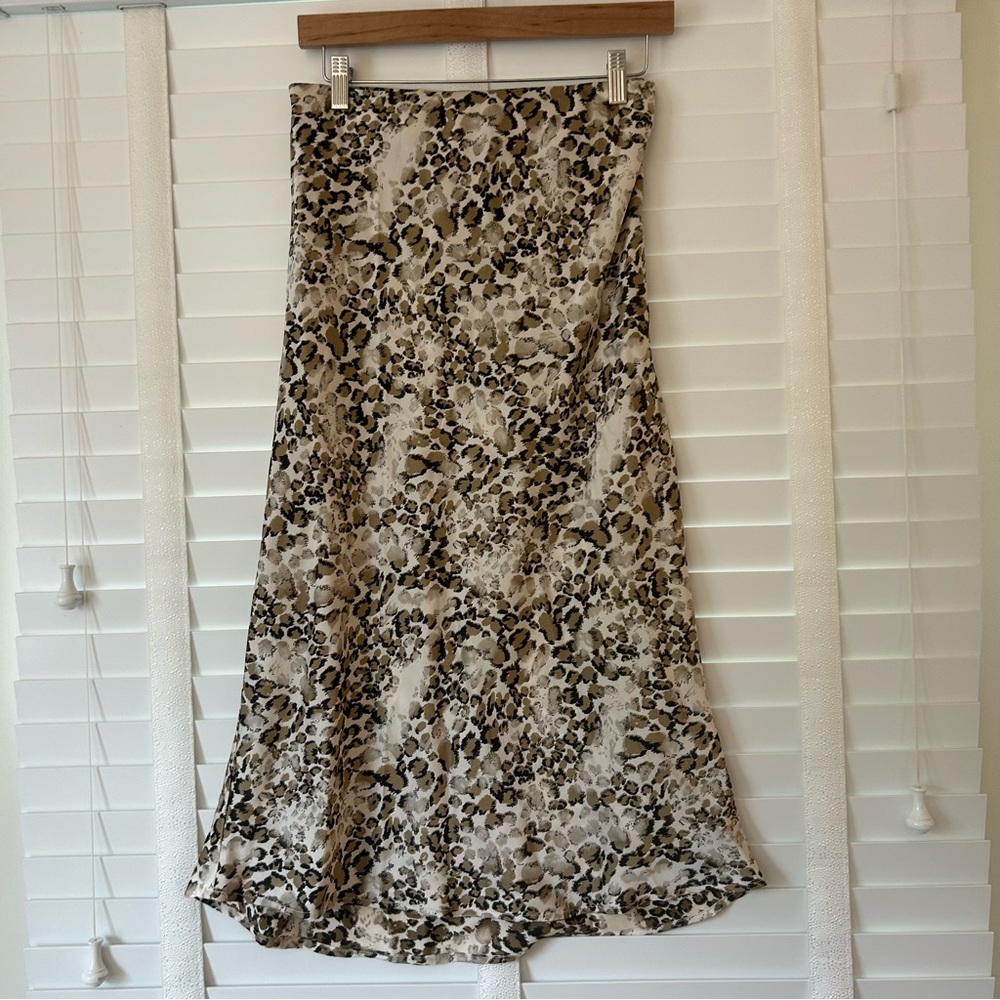 Simplee Midi Satin Skirt Leopard Brown Tan Silky Fitted Small
